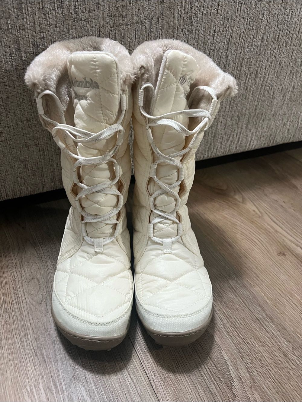 Columbia Cream Quilted Lace-Up Winter Boots with Faux Fur Trim